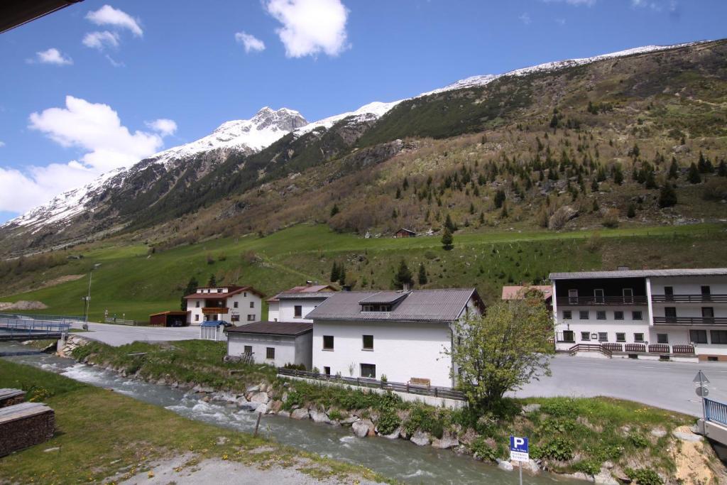 Landhaus Tschafein Galtuer Luaran gambar