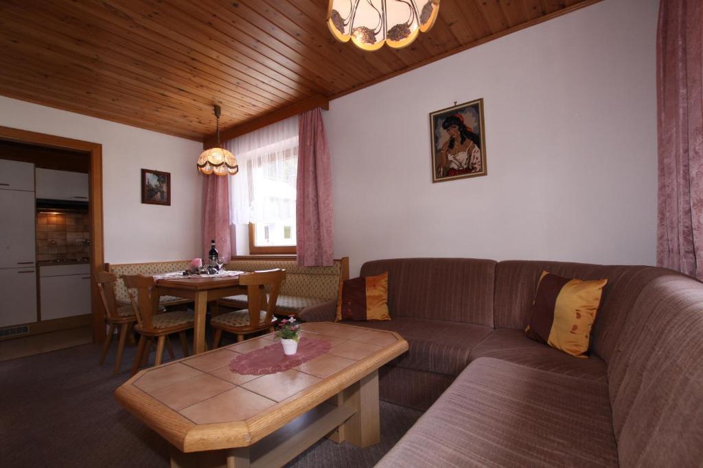 Landhaus Tschafein Galtuer Luaran gambar